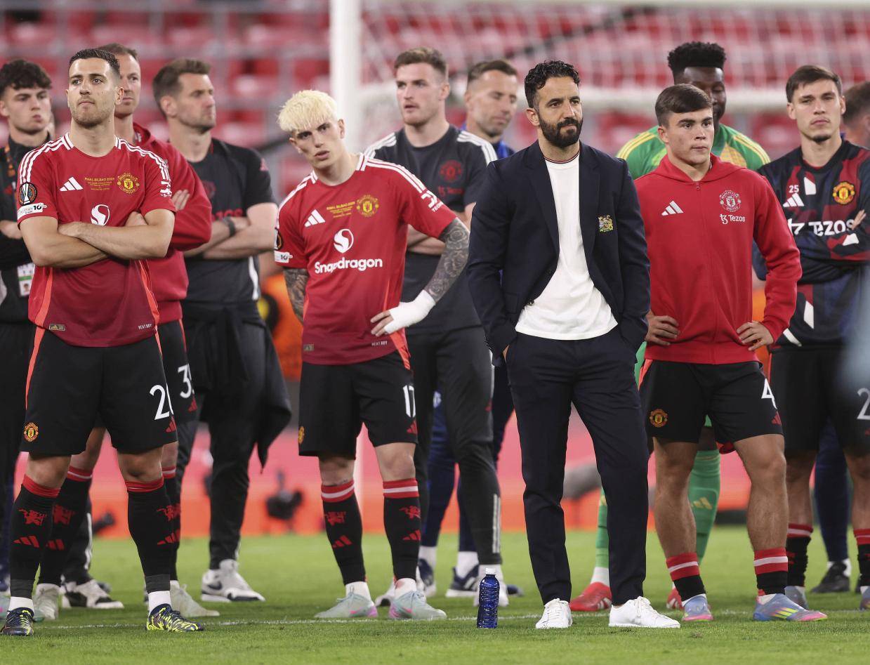 曼联亚洲行捞金却遭“偷家”，中场核心被挖角，转会费1.18亿欧元